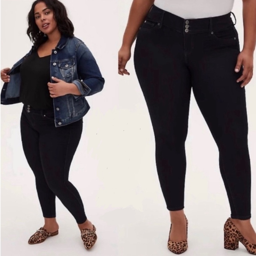 TORRID JEGGING - SUPER STRETCH BLUE DARK WASH high rise